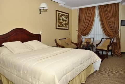 Hotel Prado Internacional Loja Dış mekan fotoğraf
